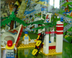 Näitus "LEGO 90. Mänguasjad väikestele ja suurtele"